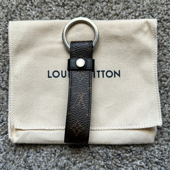 Authentic Louis Vuitton LV Dragonne Monogram Macassar Cles Key Holder Keychain - Picture 5 of 13